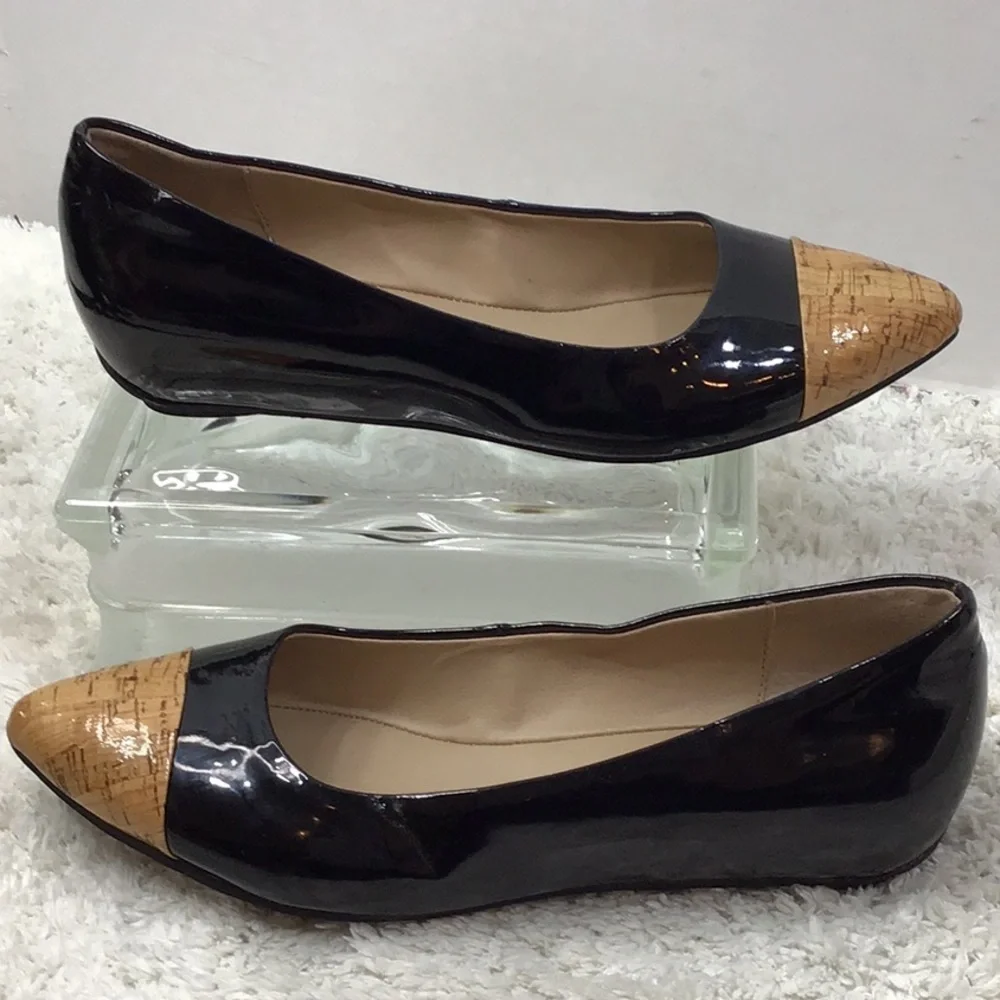 Kenneth Cole Black/cork flats